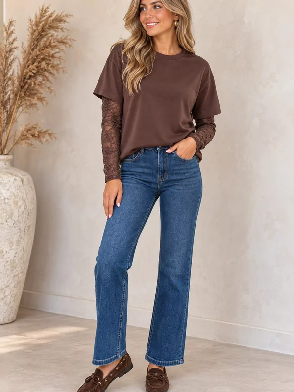 Dunne sweater met kanten mouw in bruin